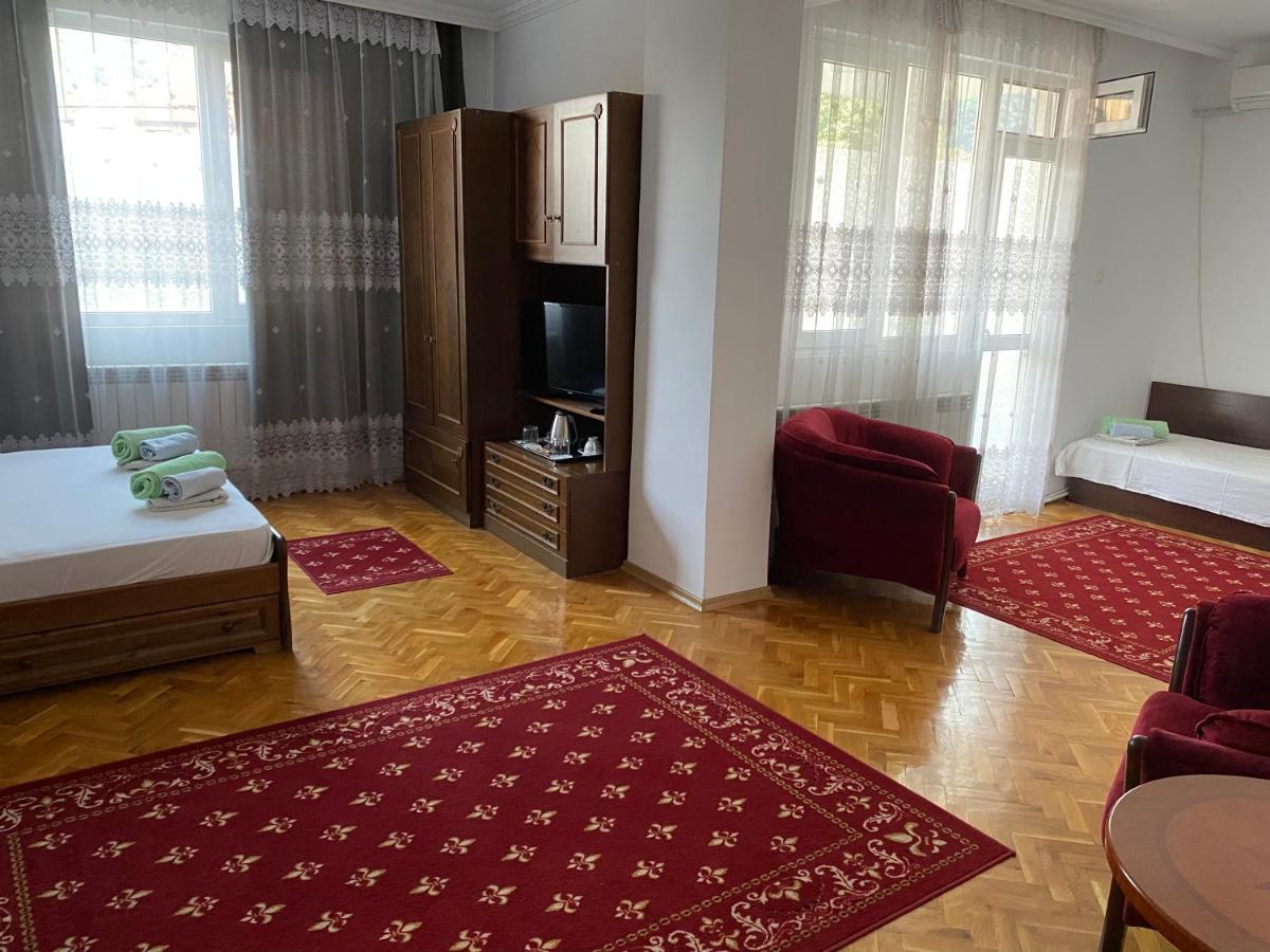 Family Hotel "May" Петріч Екстер'єр фото
