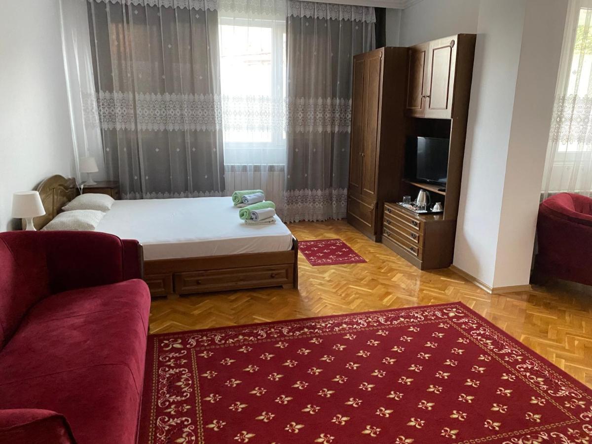 Family Hotel "May" Петріч Екстер'єр фото