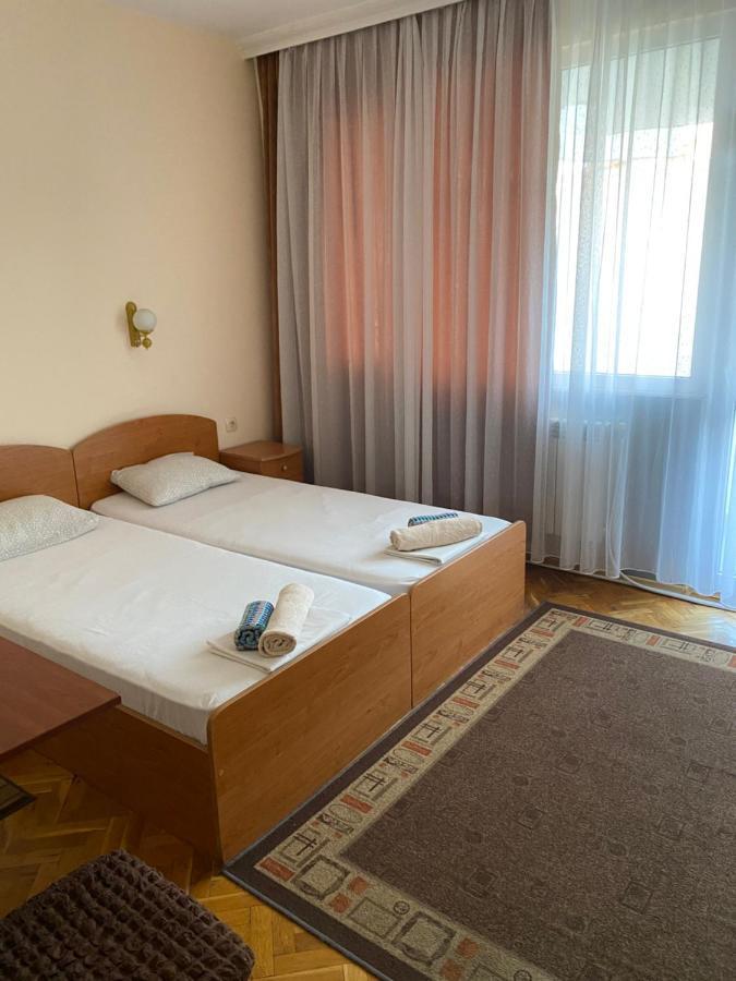 Family Hotel "May" Петріч Екстер'єр фото
