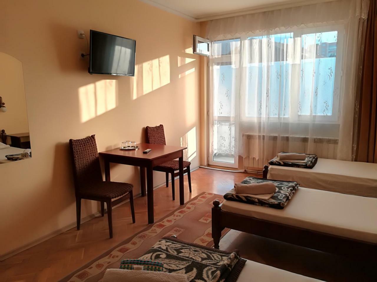 Family Hotel "May" Петріч Екстер'єр фото